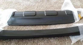 Unterfahrschutz_mit_Carbonfolie_foliert.jpg Unterfahrschutz_mit_Carbonfolie_foliert.jpg