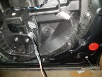 08 mit gebogenem Draht Kabel durchziehen.jpg 08 mit gebogenem Draht Kabel durchziehen.jpg