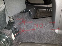 Kabelweg hinten mittig nicht möglich.JPG